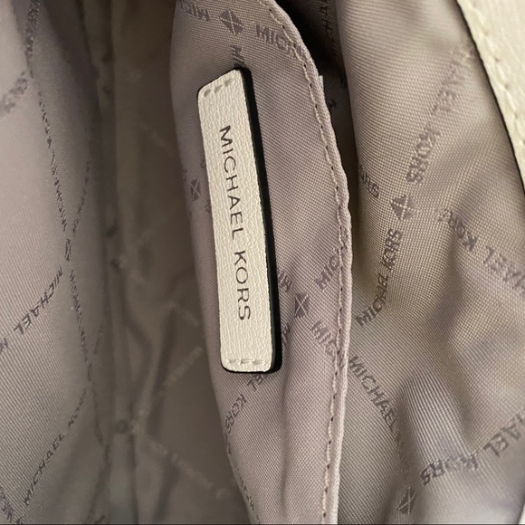 Firm ✨Michael Kors kinsley shoulder crossbody bag - Picture 11 of 15